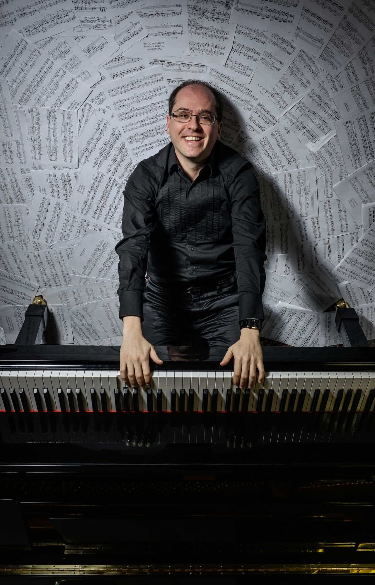 Roberto Plano 01