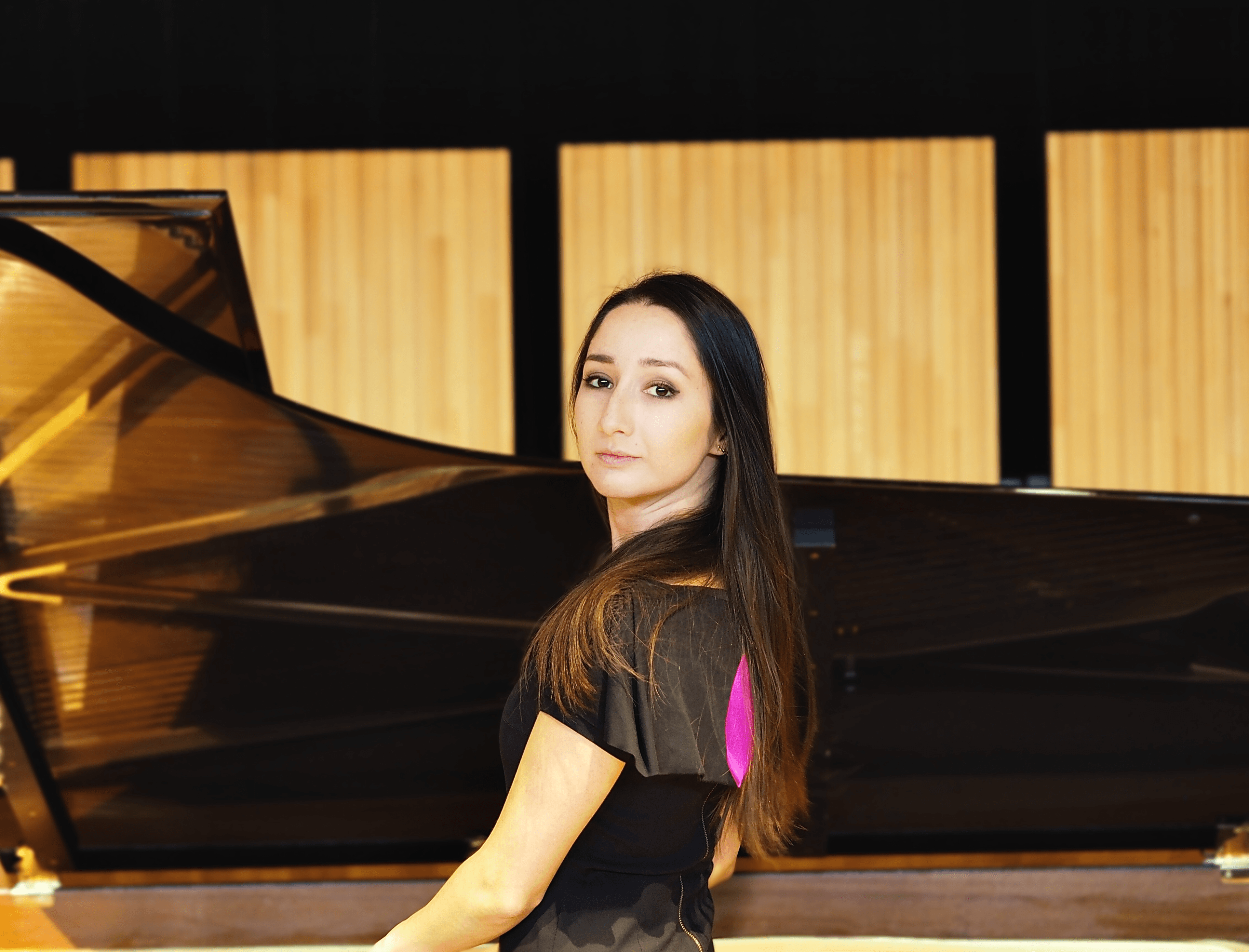 1 Tamila Salimdjanova 01