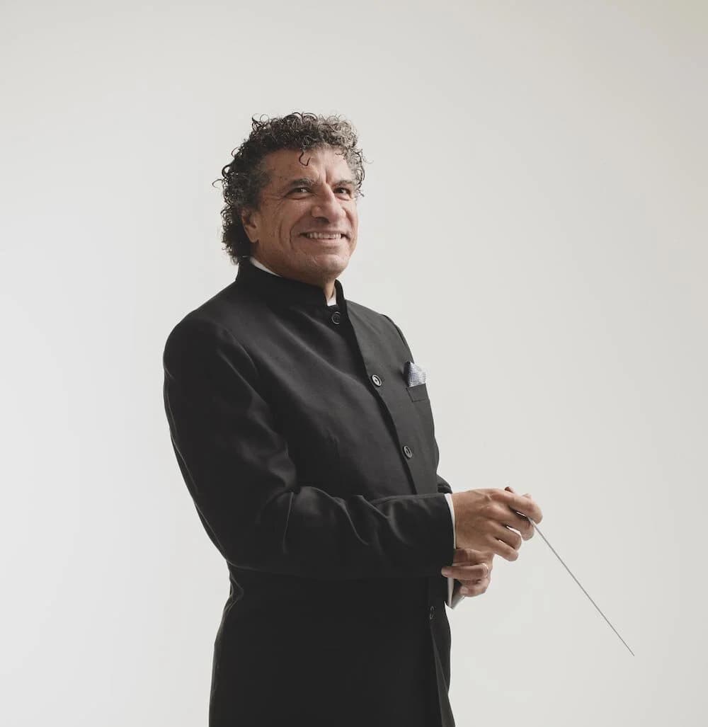 Giancarlo Guerrero phot Lukasz Rajchert hi res 4